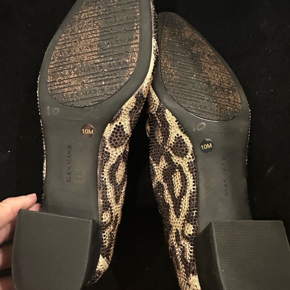 Alex Marie Leopard Print Shimmery Low Heel NWT - Picture 6 of 9